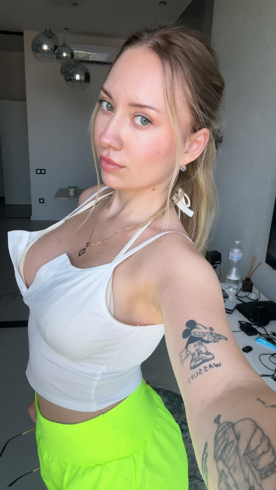 KateV in her underwear in Chongju