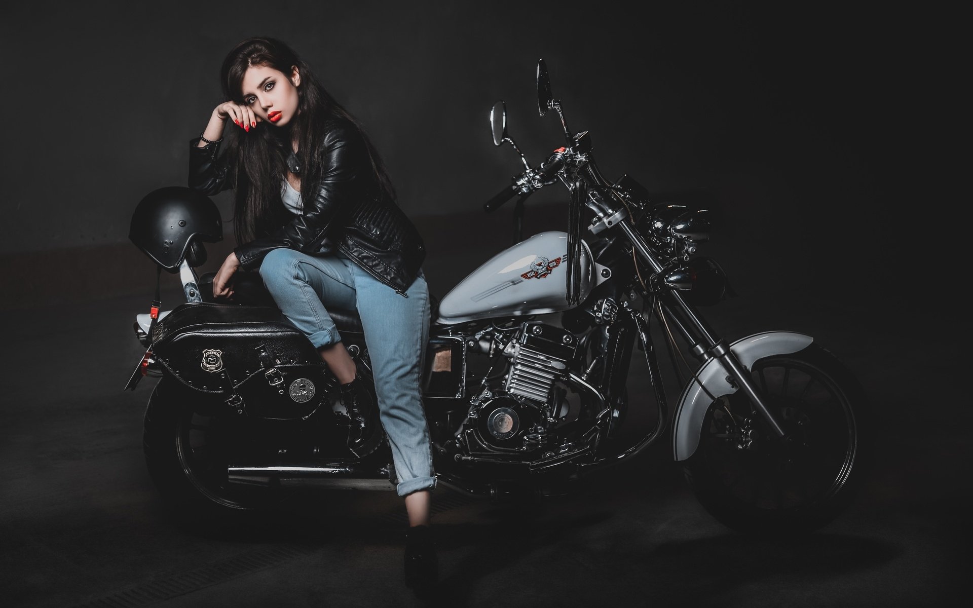 Biker girls: style and drive in Chongju