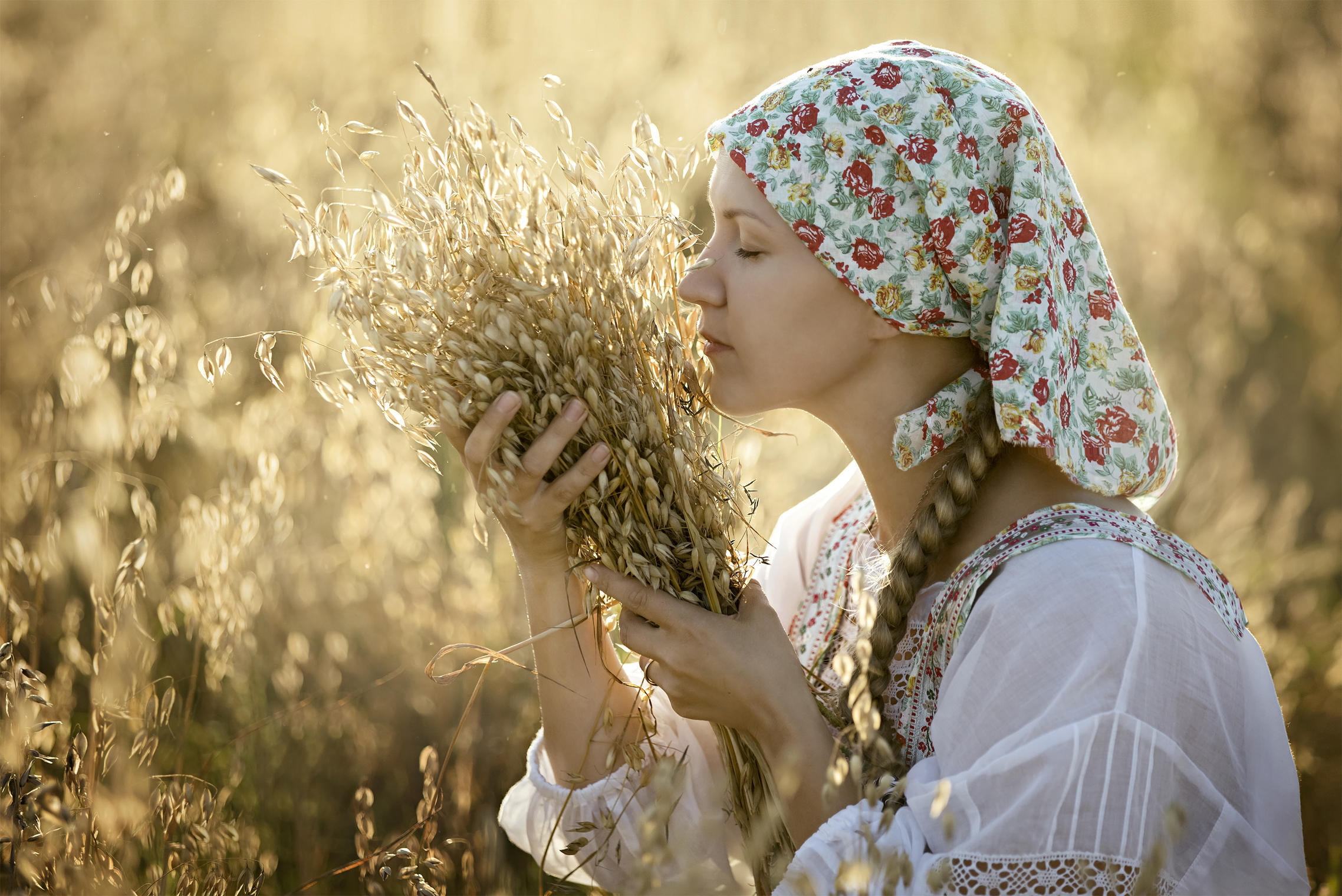 Photo Women in Slavic costumes in Chongju
