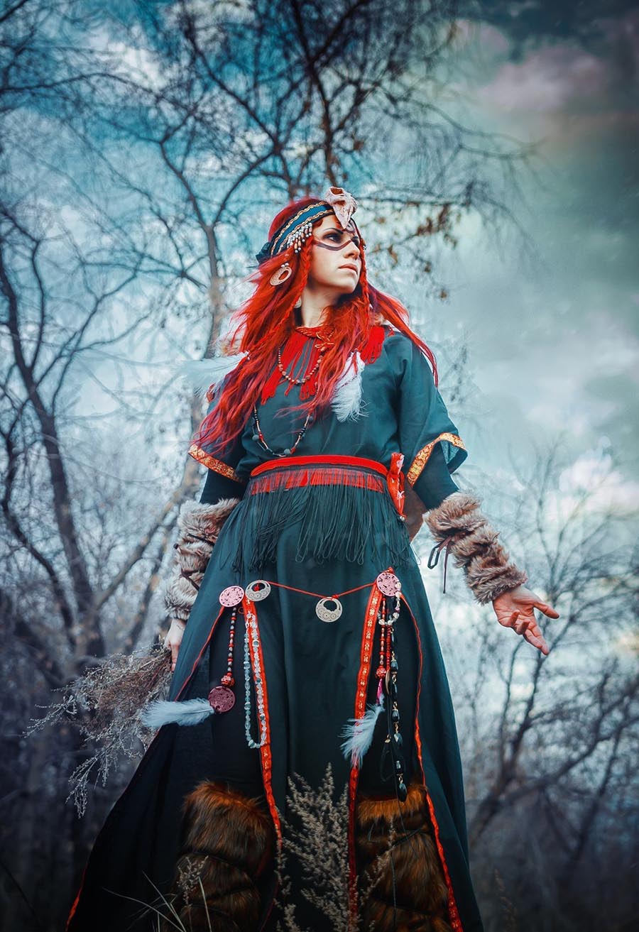 Girls in Slavic costumes underwear in Chongju